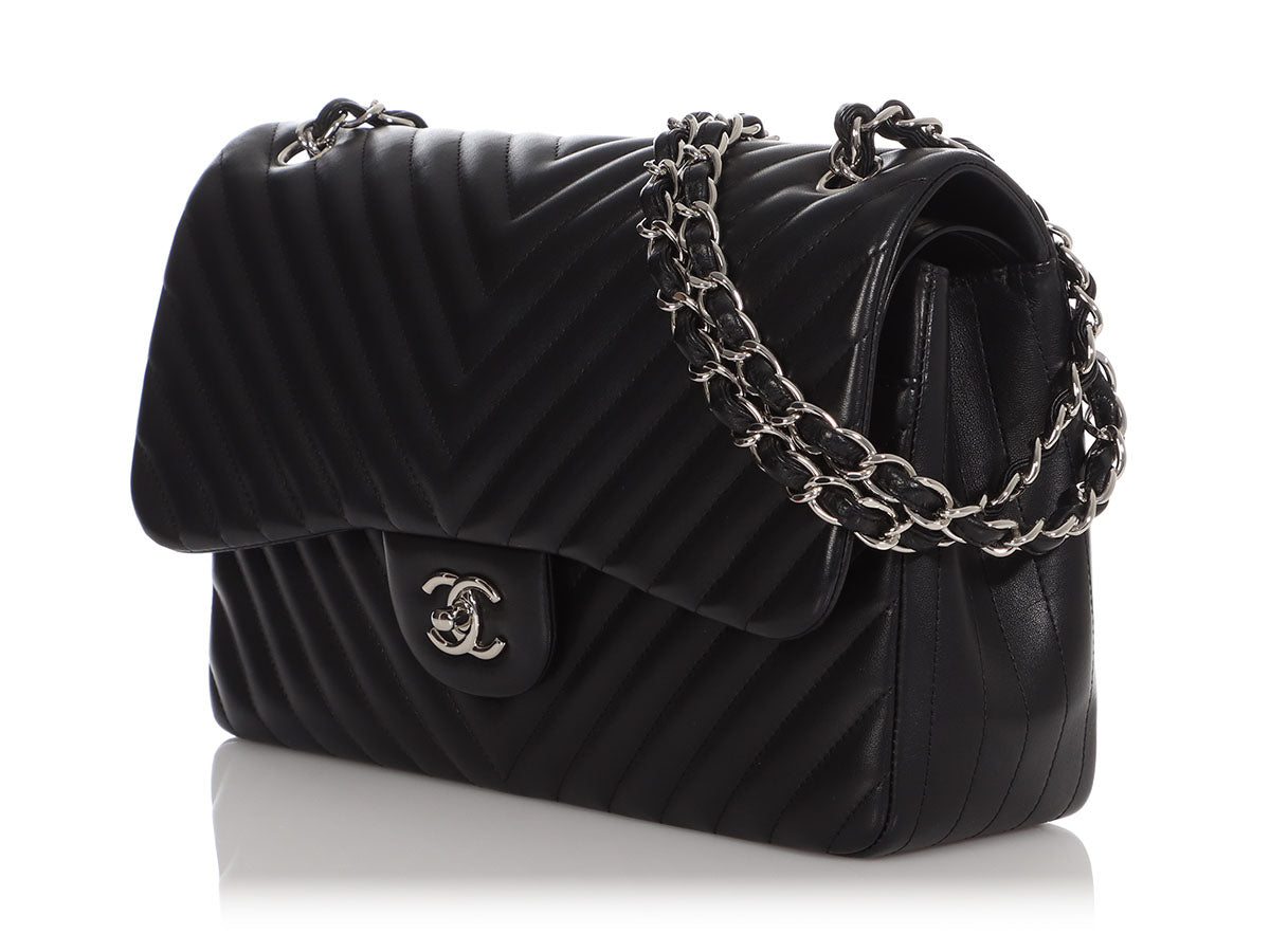 Chanel Jumbo Black Chevron-Quilted Lambskin Classic Double Flap - Image 4