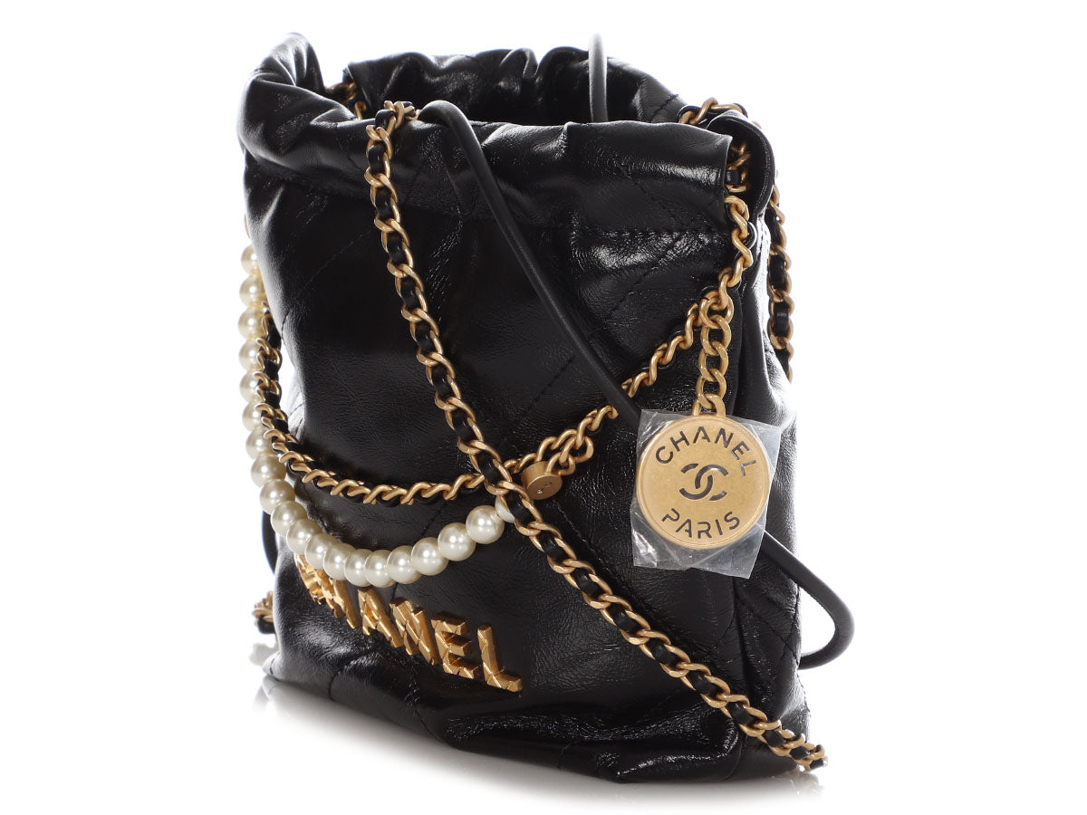 Chanel Mini 22 Black Quilted Glazed Calfskin Hobo With Pearl Strap - Image 4