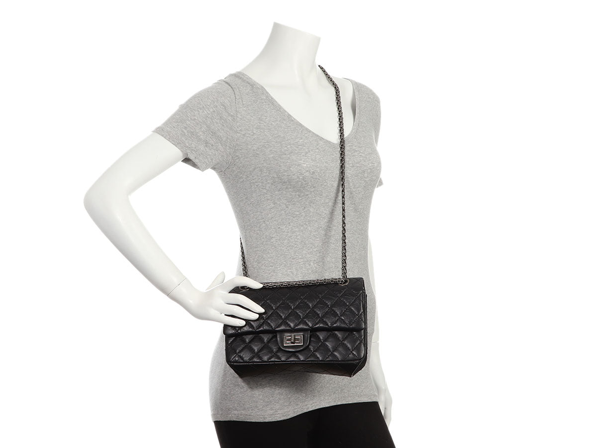 Chanel Black Quilted Aged Calfskin Reissue 2.55 Flap 225 - Image 10