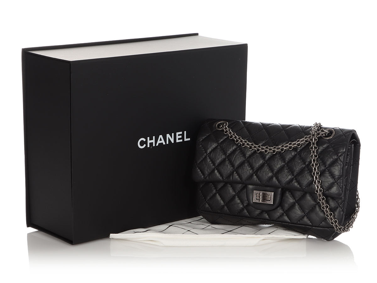 Chanel Black Quilted Aged Calfskin Reissue 2.55 Flap 225 - Image 2