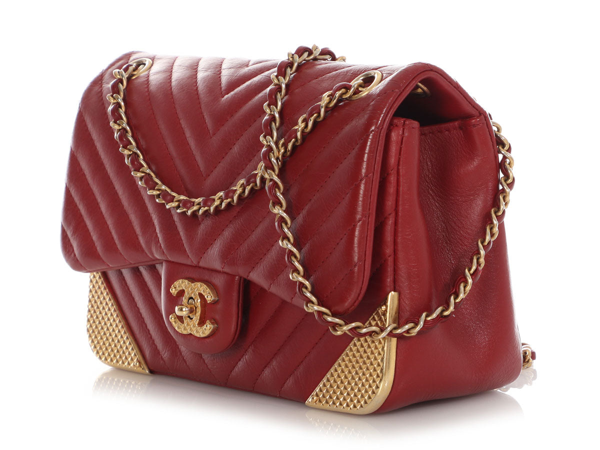 Chanel Small Red Chevron-Quilted Calfskin Rock The Corner Flap - Image 4