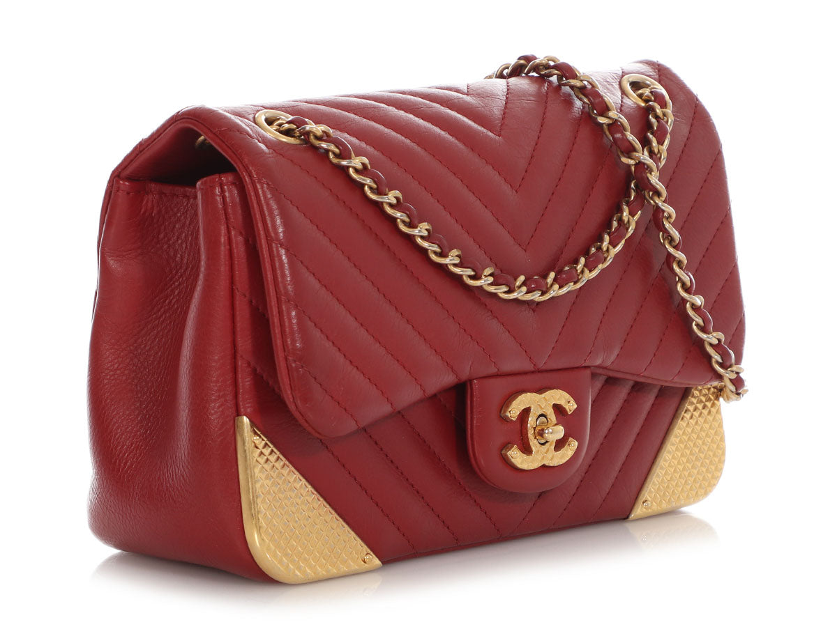 Chanel Small Red Chevron-Quilted Calfskin Rock The Corner Flap - Image 6