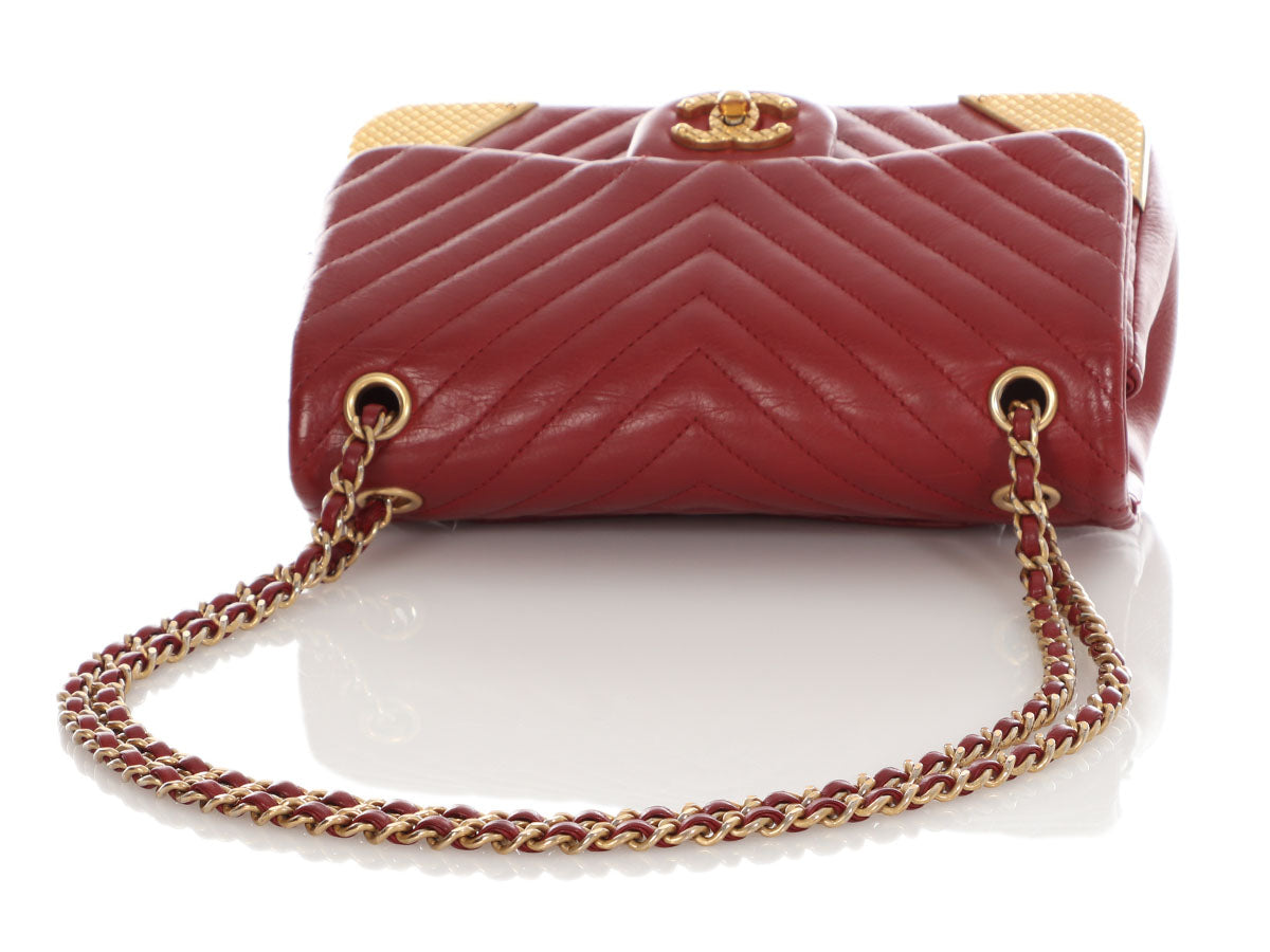 Chanel Small Red Chevron-Quilted Calfskin Rock The Corner Flap - Image 8