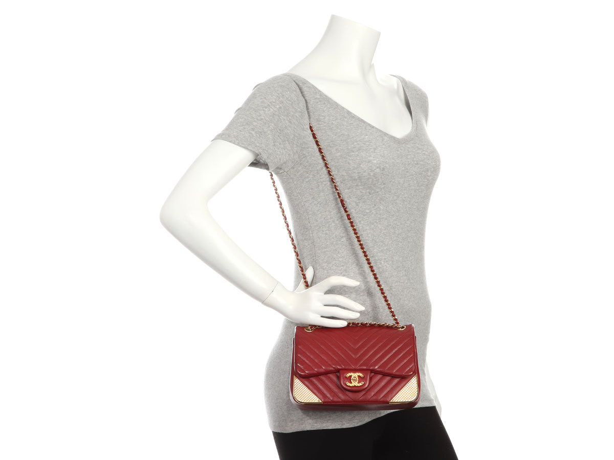 Chanel Small Red Chevron-Quilted Calfskin Rock The Corner Flap - Image 10