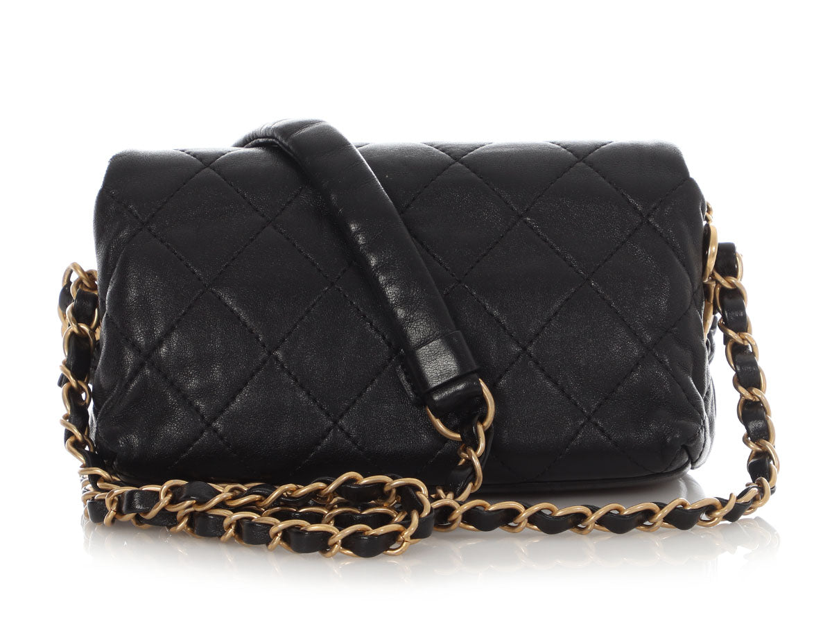 Chanel Small Black Crumpled Quilted Lambskin CC Links Shoulder Bag - Image 5