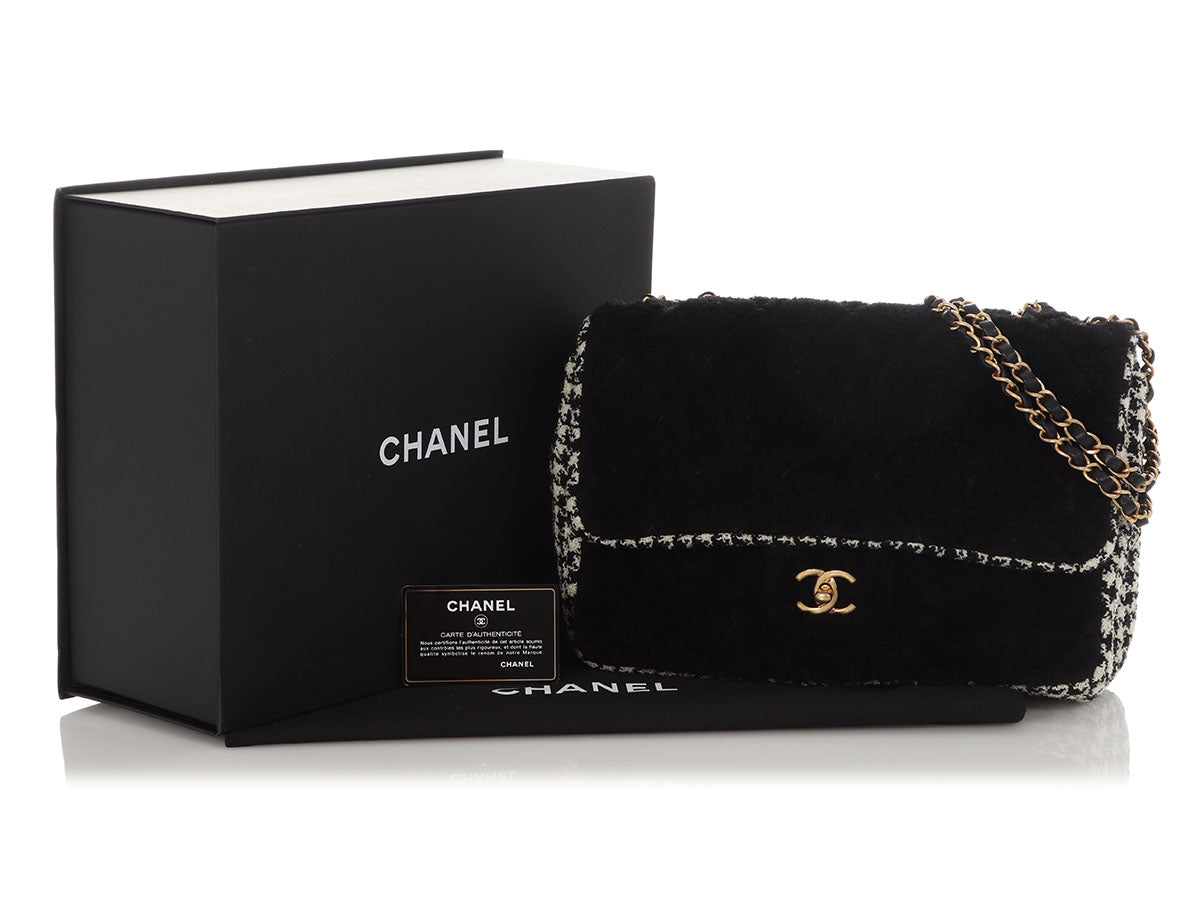 Chanel Jumbo Black Shearling and Houndstooth Single Flap - Image 2