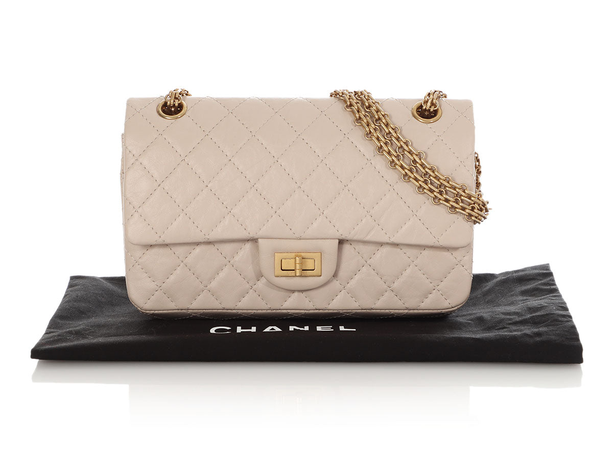 Chanel Ecru Quilted Aged Calfskin 2.55 Reissue 225 - Image 2