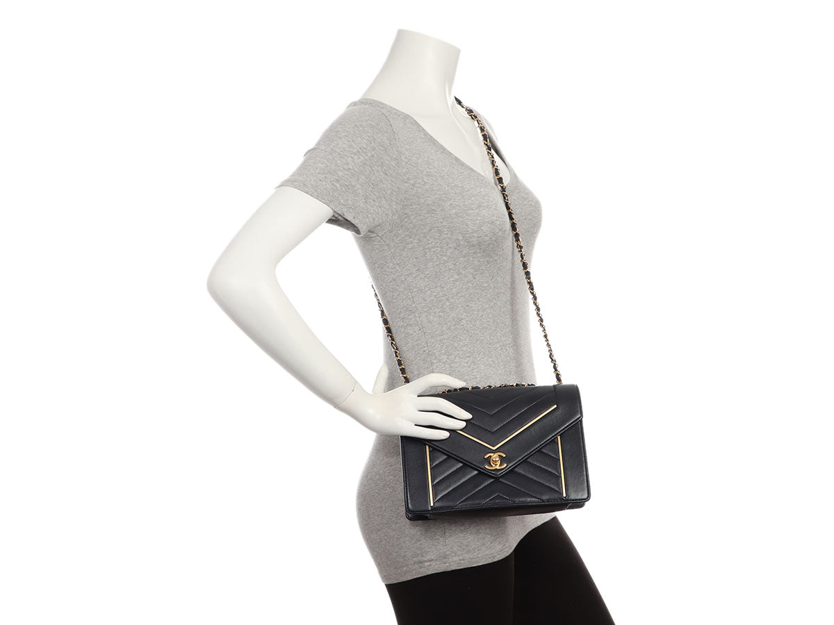 Chanel Navy Calfskin Reversed Chevron Envelope Flap Bag - Image 10