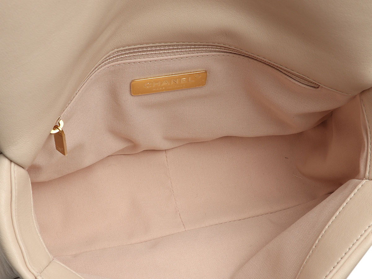 Chanel Medium Ecru Quilted Lambskin 19 Flap - Image 9