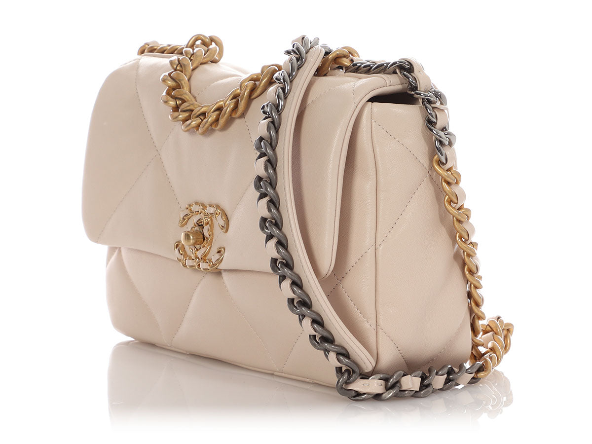 Chanel Medium Ecru Quilted Lambskin 19 Flap - Image 4