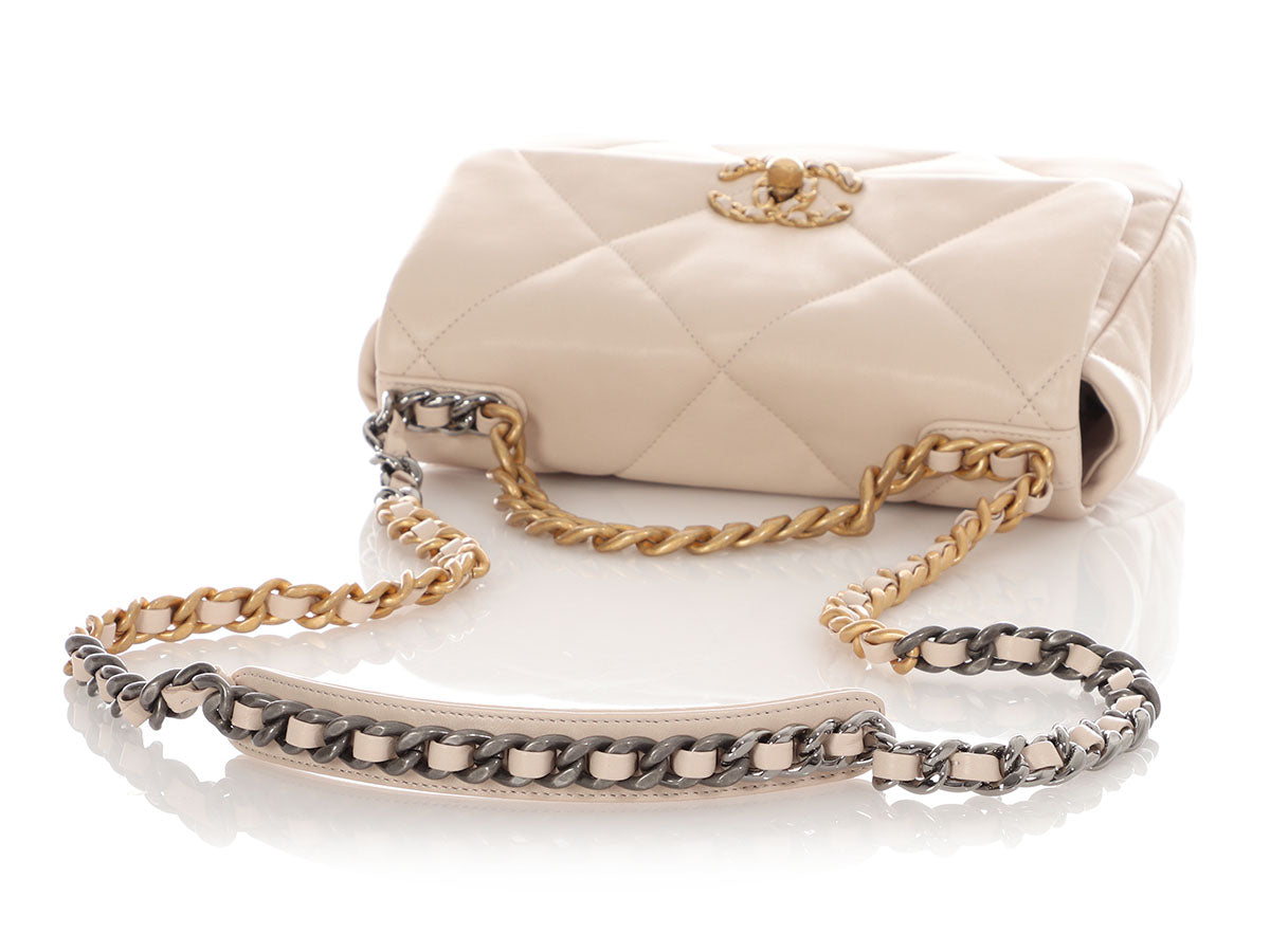 Chanel Medium Ecru Quilted Lambskin 19 Flap - Image 8