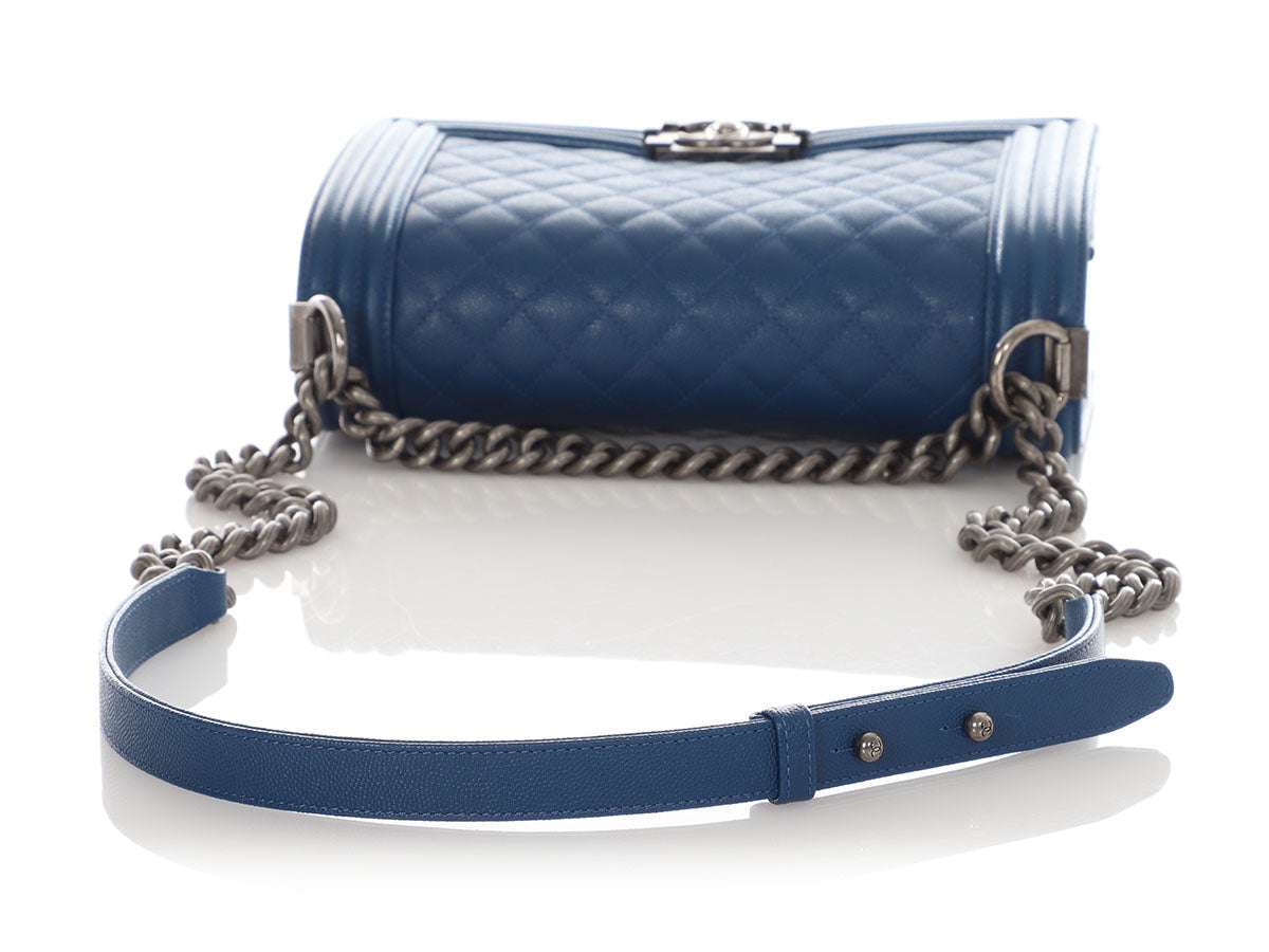 Chanel Old Medium Blue Quilted Caviar Boy Bag - Image 8