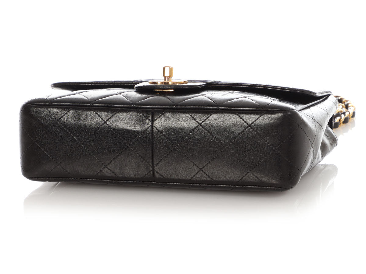 Chanel Vintage Black Quilted Lambskin Flap - Image 6