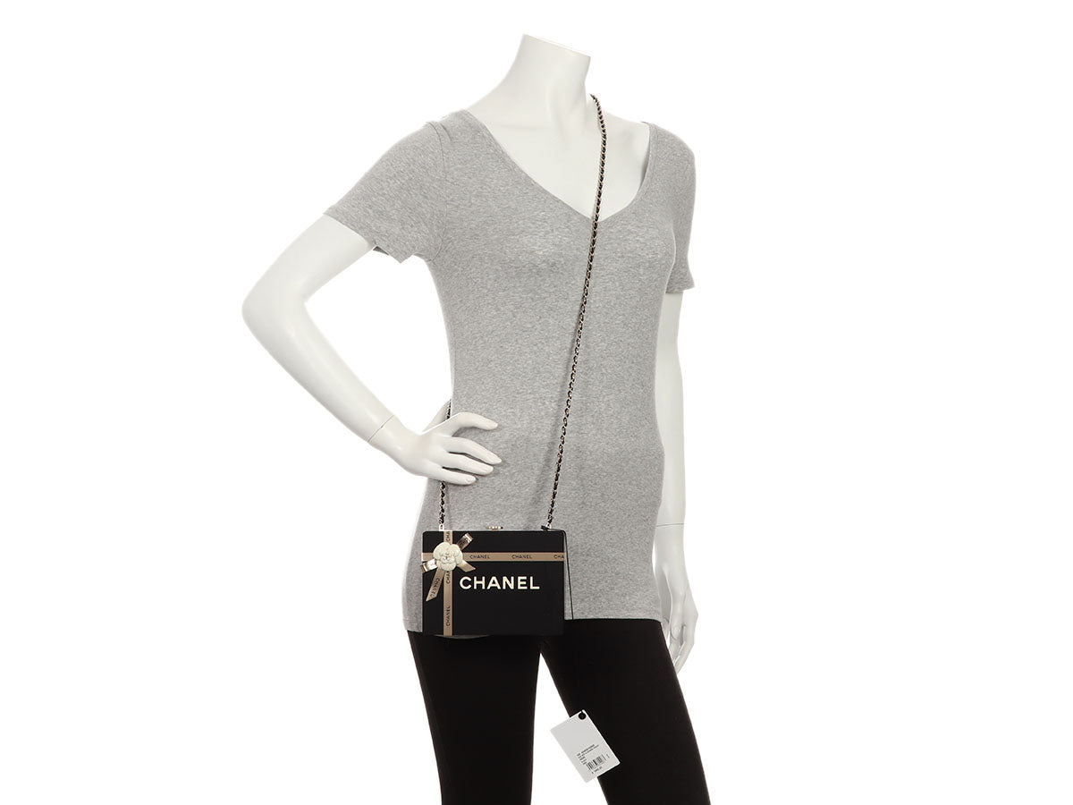 Chanel Plexiglass Gift Box Minaudière - Image 11