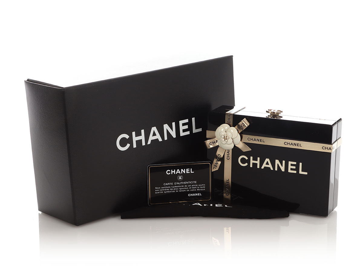 Chanel Plexiglass Gift Box Minaudière - Image 3