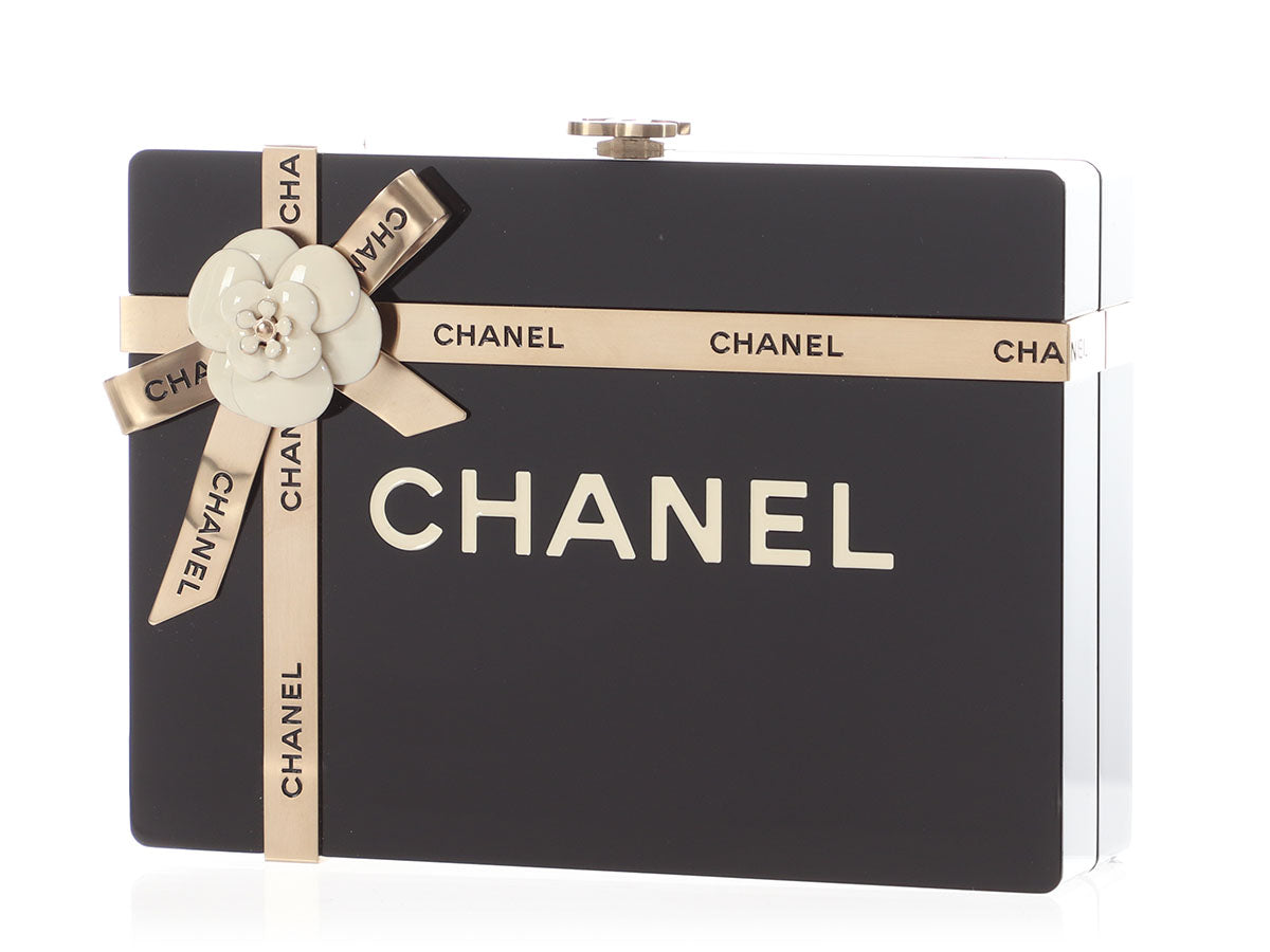 Chanel Plexiglass Gift Box Minaudière - Image 4