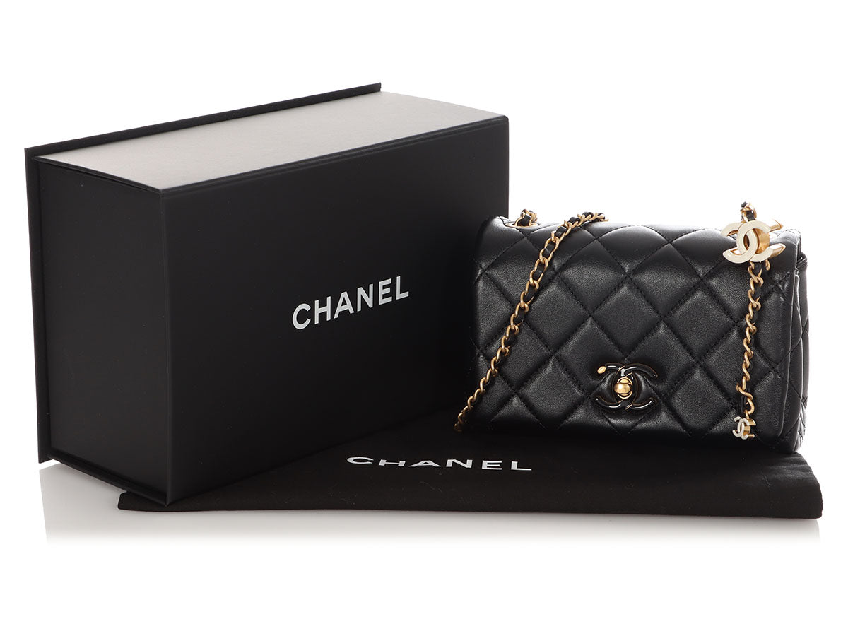 Chanel Small Black Quilted Calfskin Seasonal Flap - Image 2