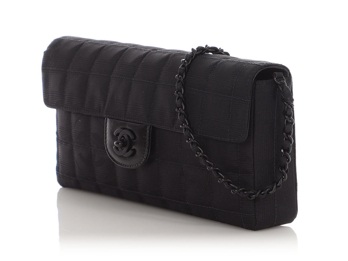 Chanel Black Quilted Nylon East/West Travel Ligne Flap - Image 4
