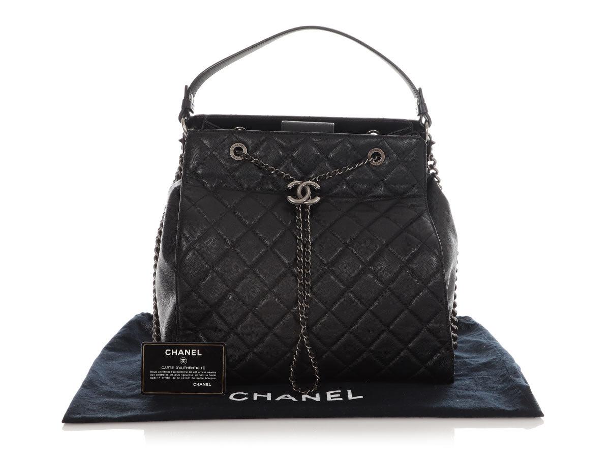 Chanel Large Black Quilted Soft Caviar CC Accordion Bucket Bag - Image 7