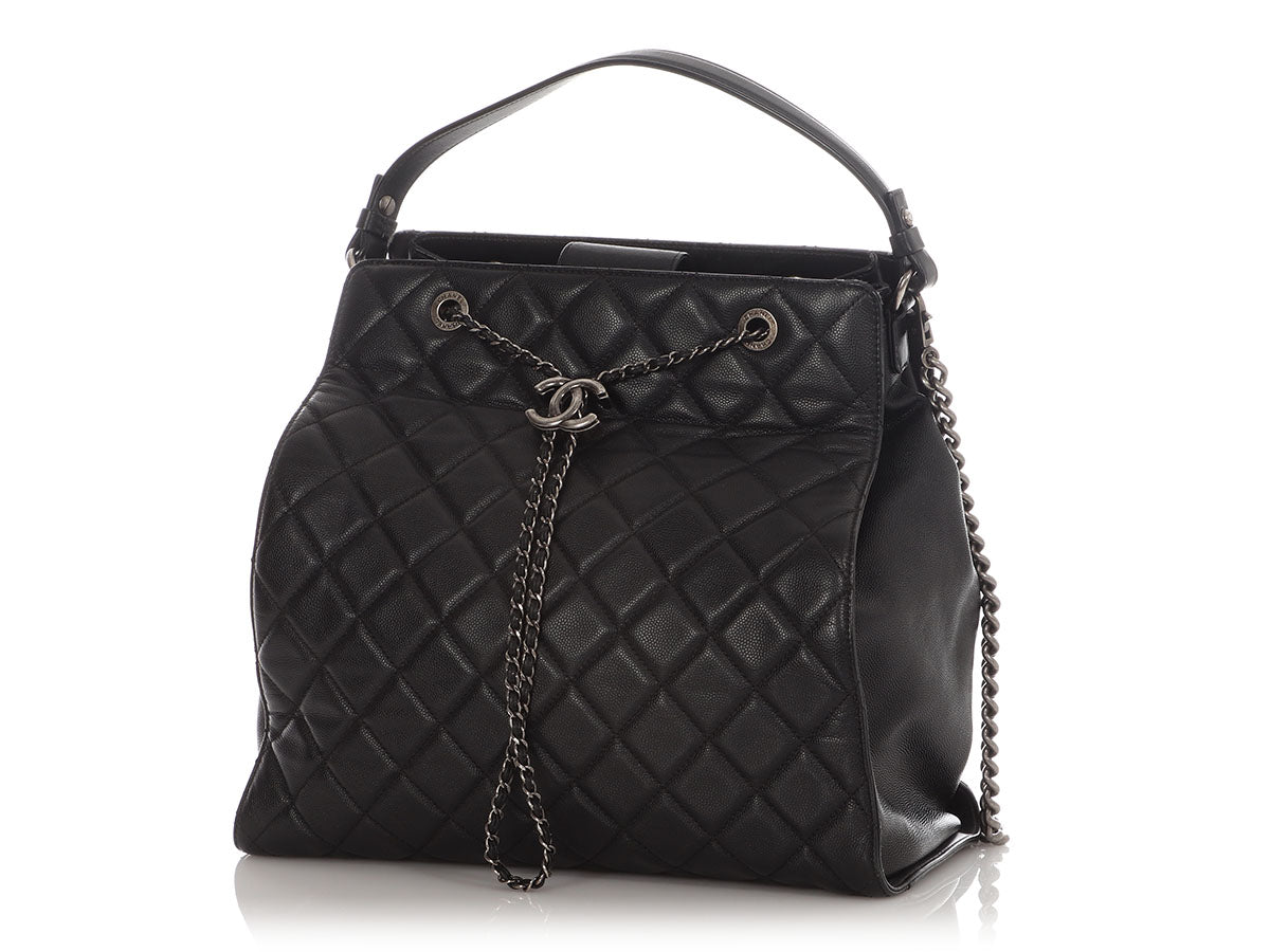 Chanel Large Black Quilted Soft Caviar CC Accordion Bucket Bag - Image 2