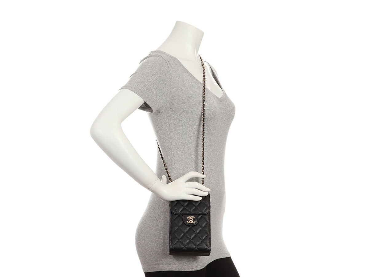 Chanel Black Quilted Caviar Classic Crossbody Phone Case - Image 9