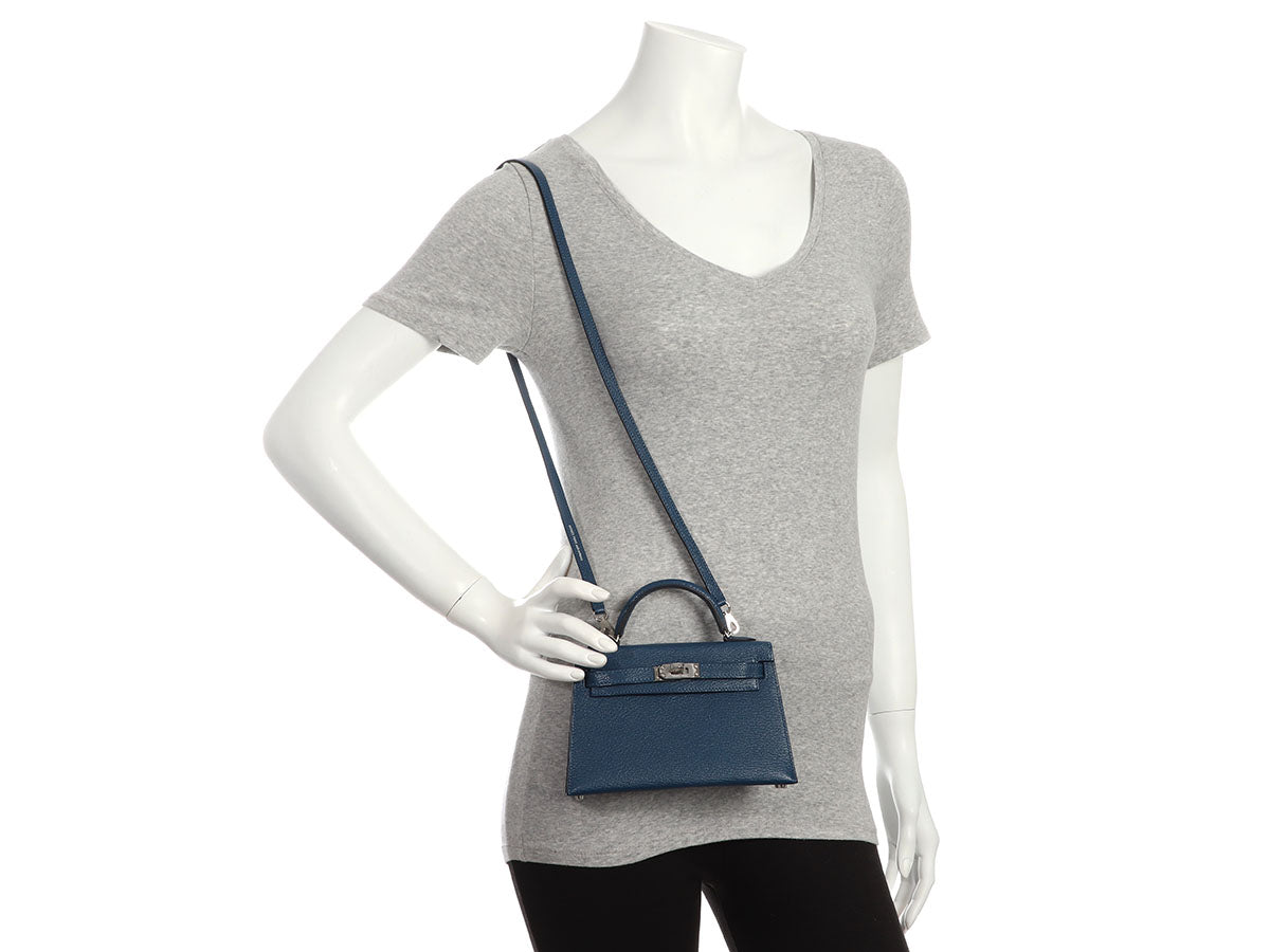 Hermès Mini Deep Blue and Ebène Chèvre Verso Kelly 20 - Image 11