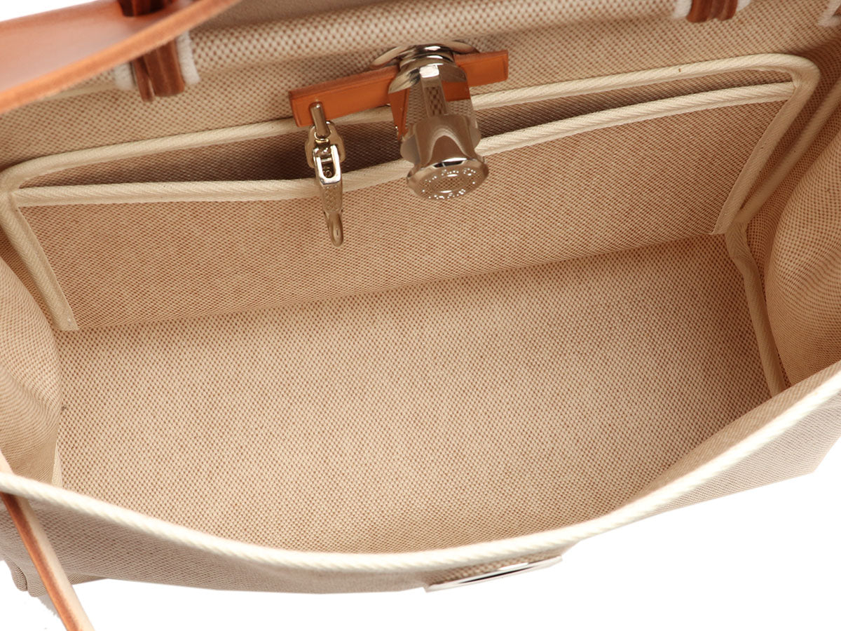 Hermès Beige Toile and Gold Vache Hunter Herbag 31 - Image 11