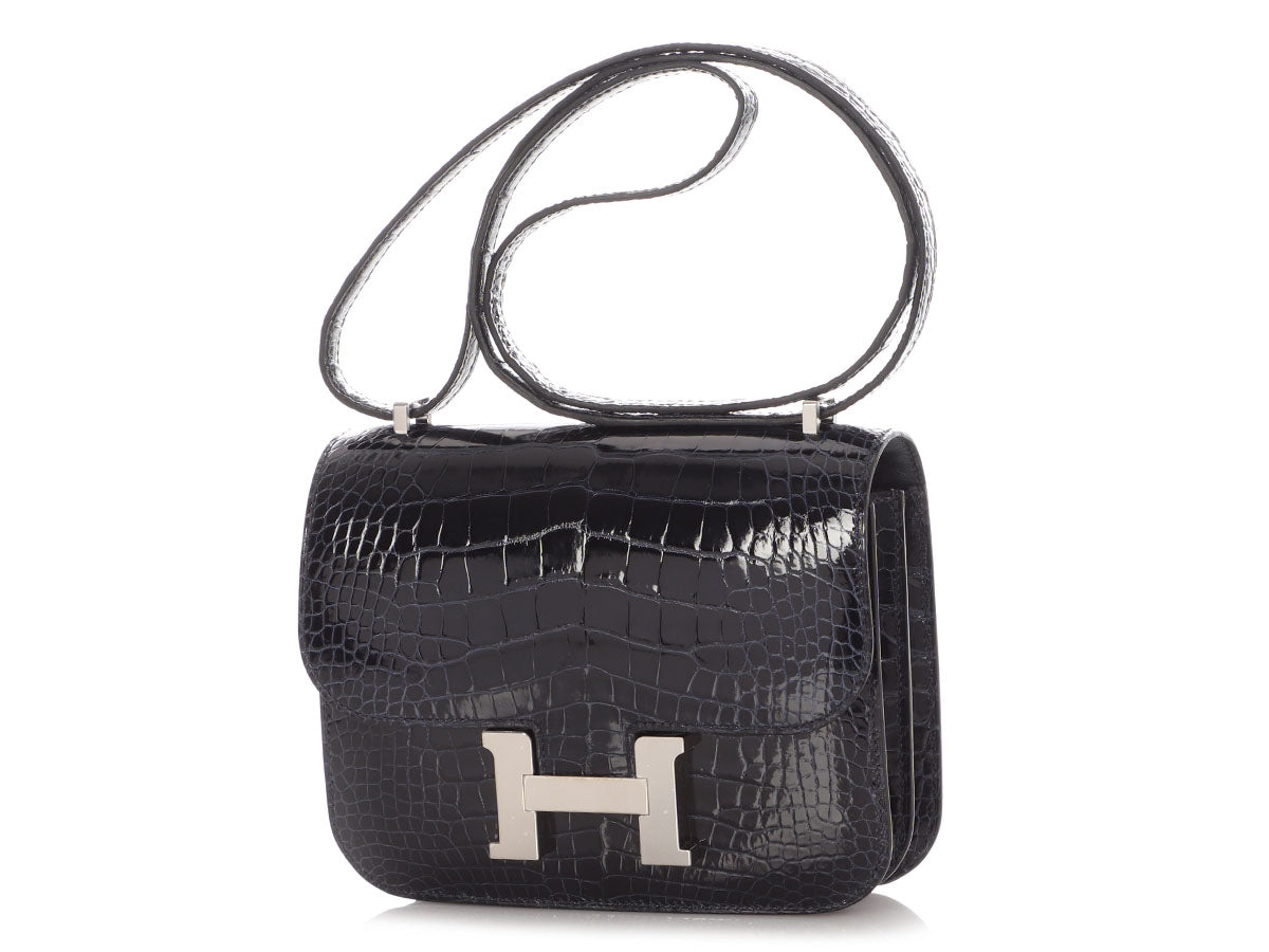 Hermès Bleu Marine Shiny Alligator Constance 18 - Image 3