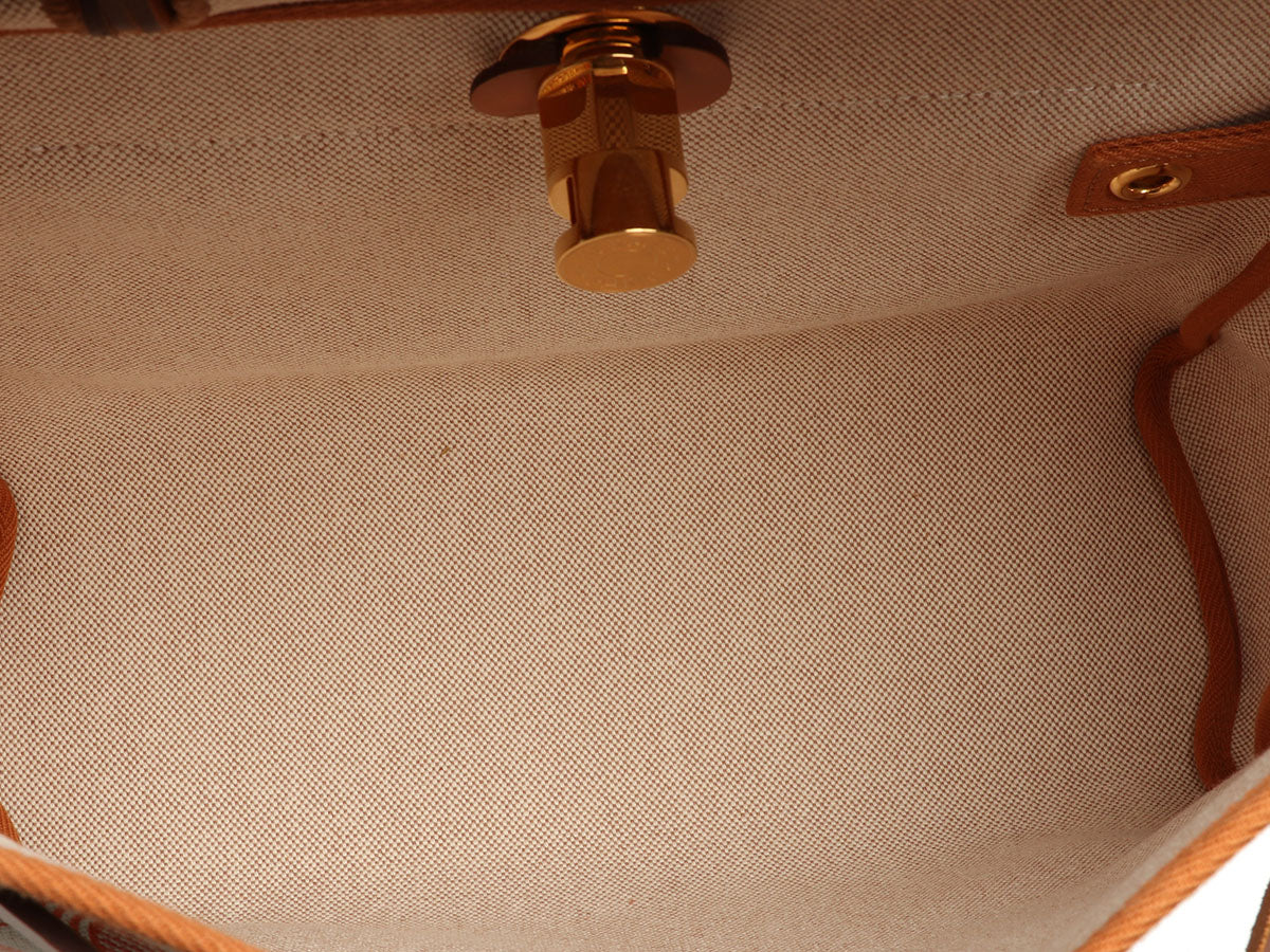 Hermès Toile and Gold Vache Hunter Circuit 24 Herbag Zip 31 - Image 9