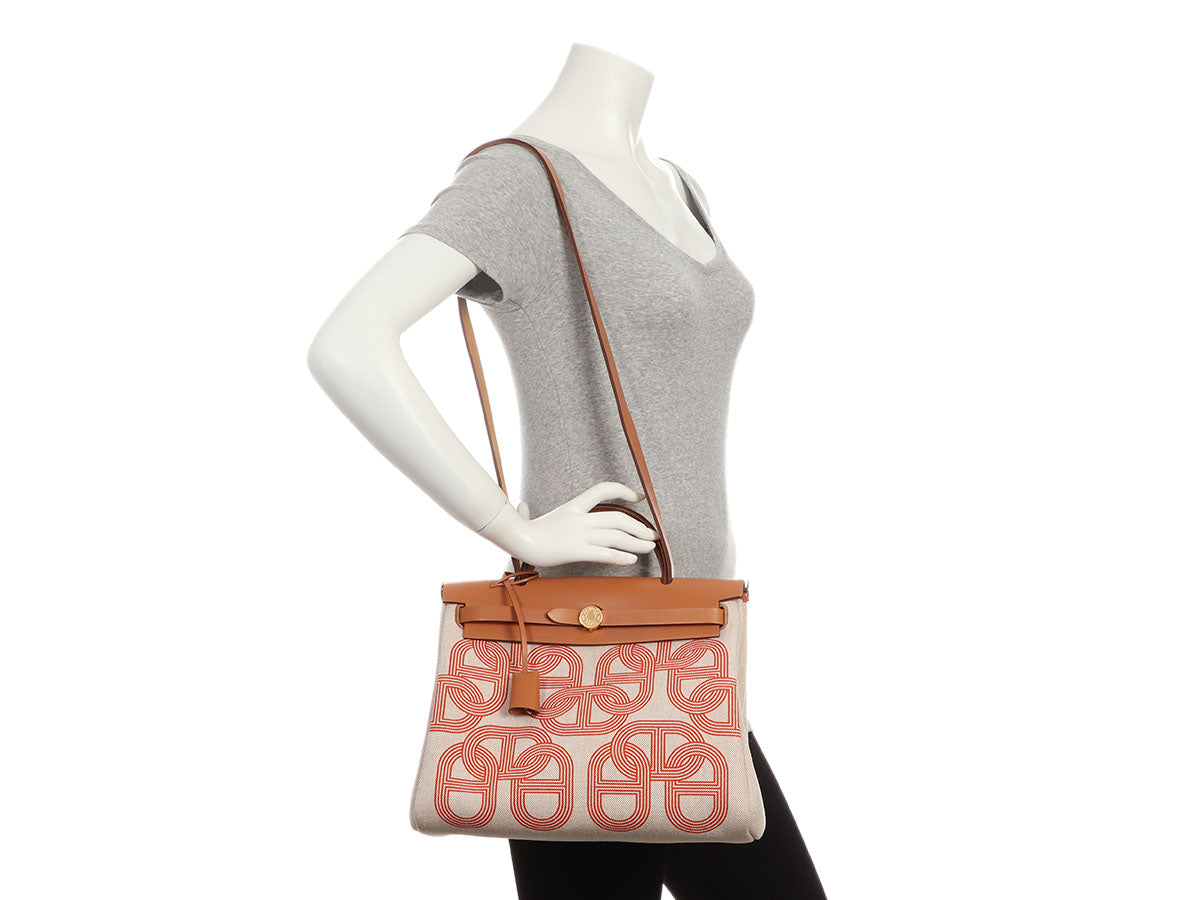 Hermès Toile and Gold Vache Hunter Circuit 24 Herbag Zip 31 - Image 11