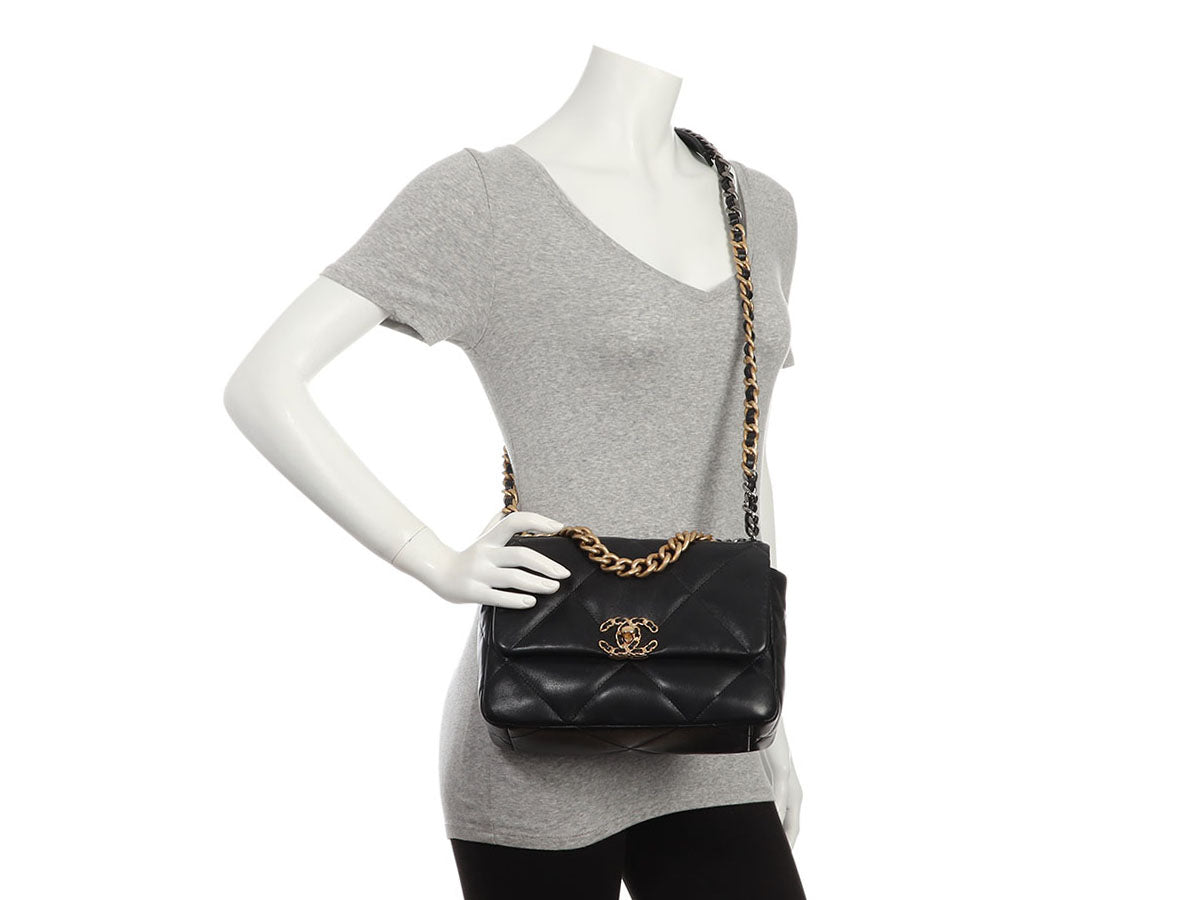 Chanel Small Black Quilted 19 Flap - Image 10