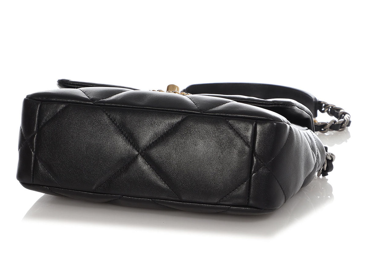 Chanel Small Black Quilted 19 Flap - Image 7