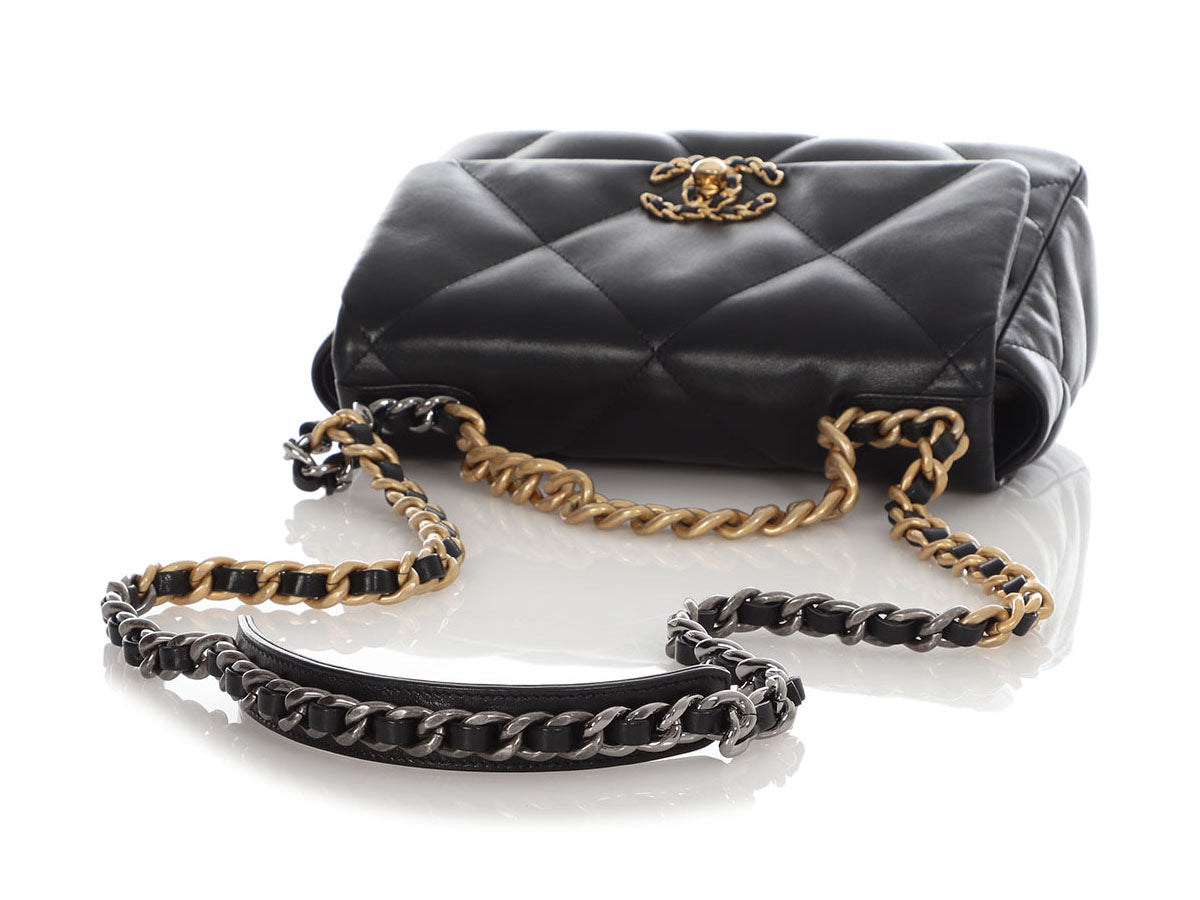 Chanel Small Black Quilted 19 Flap - Image 8