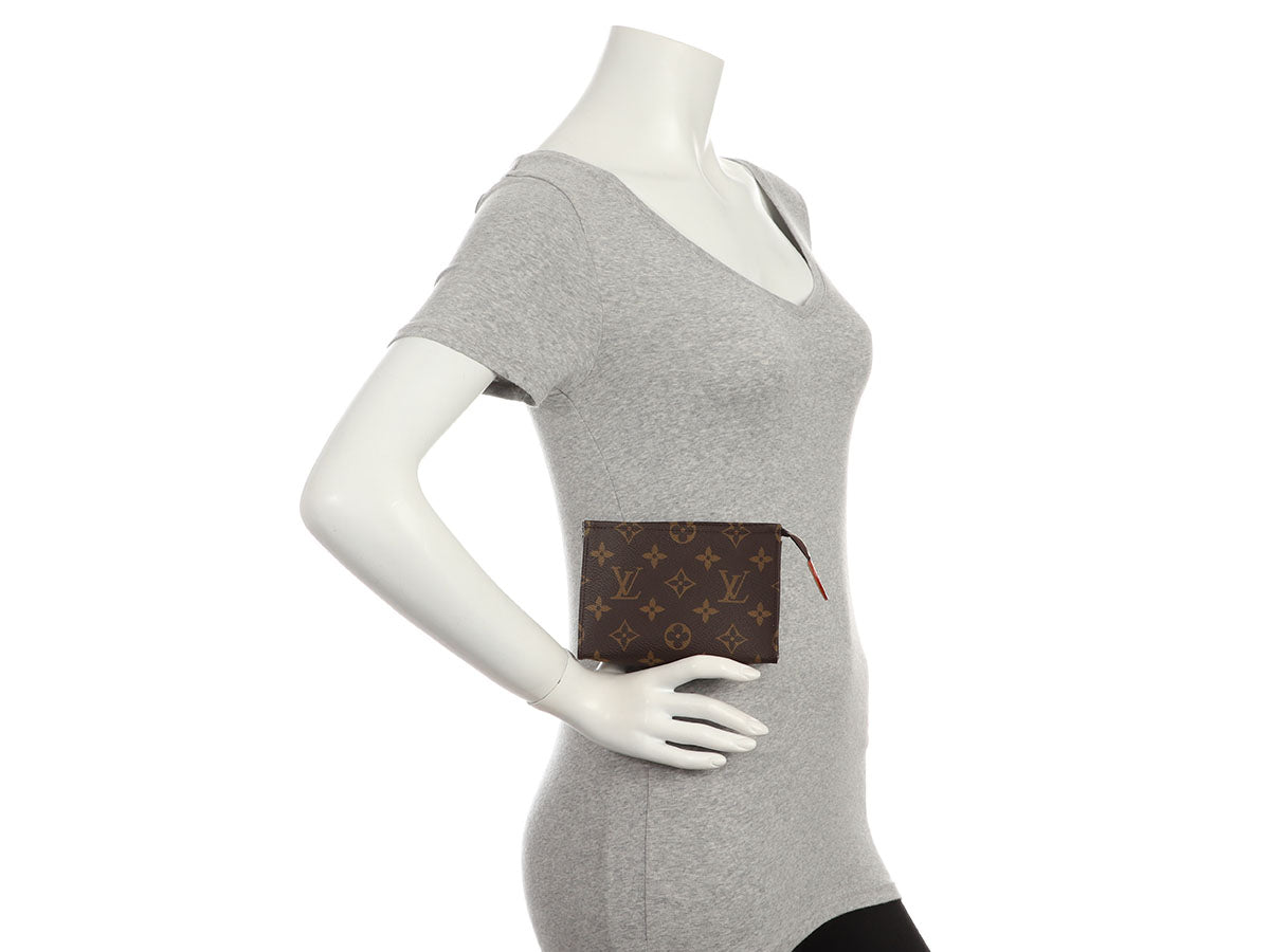 Louis Vuitton Monogram Toiletry Trio - Image 18