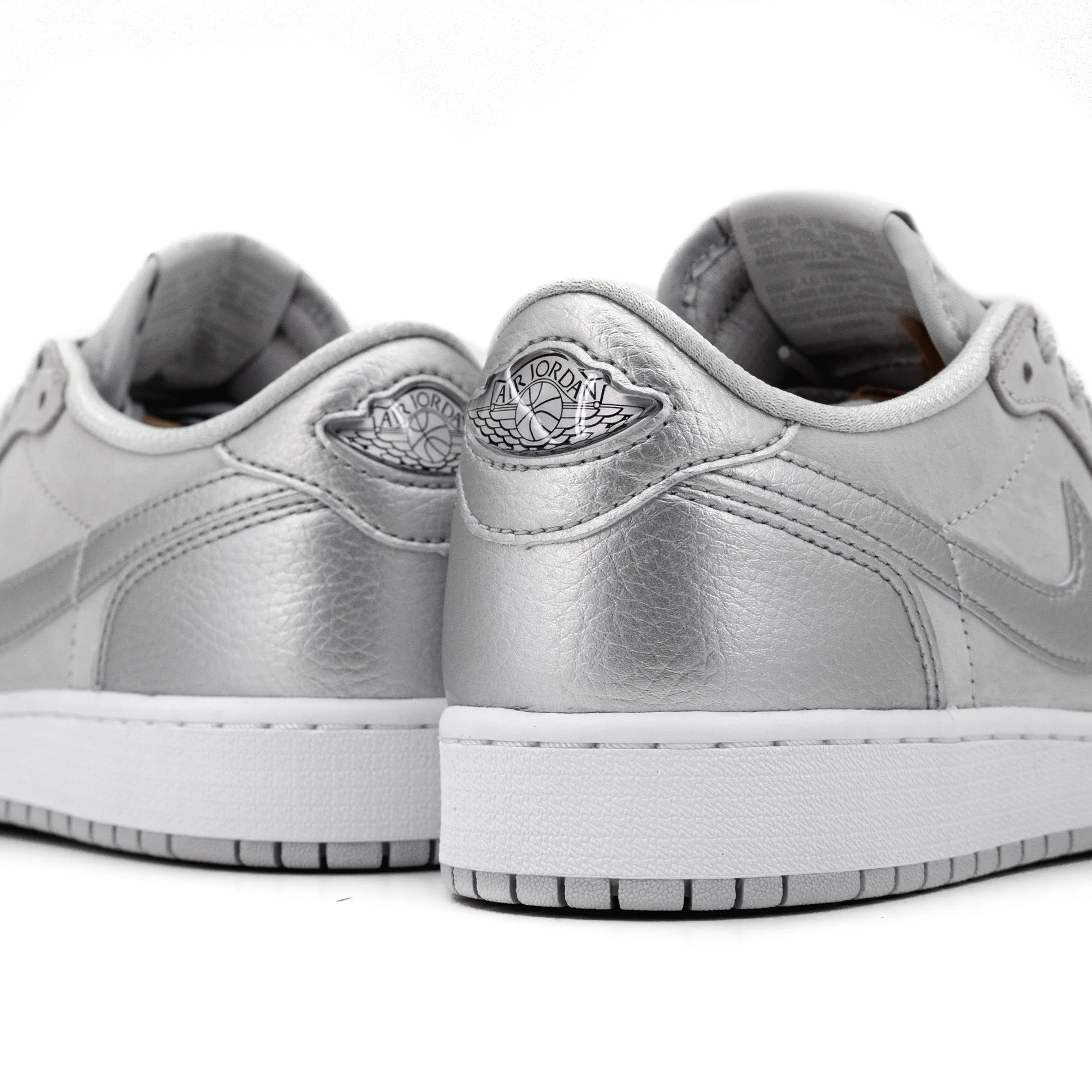 Air Jordan 1 Low OG 'Metallic Silver' GS (2024) - Image 9