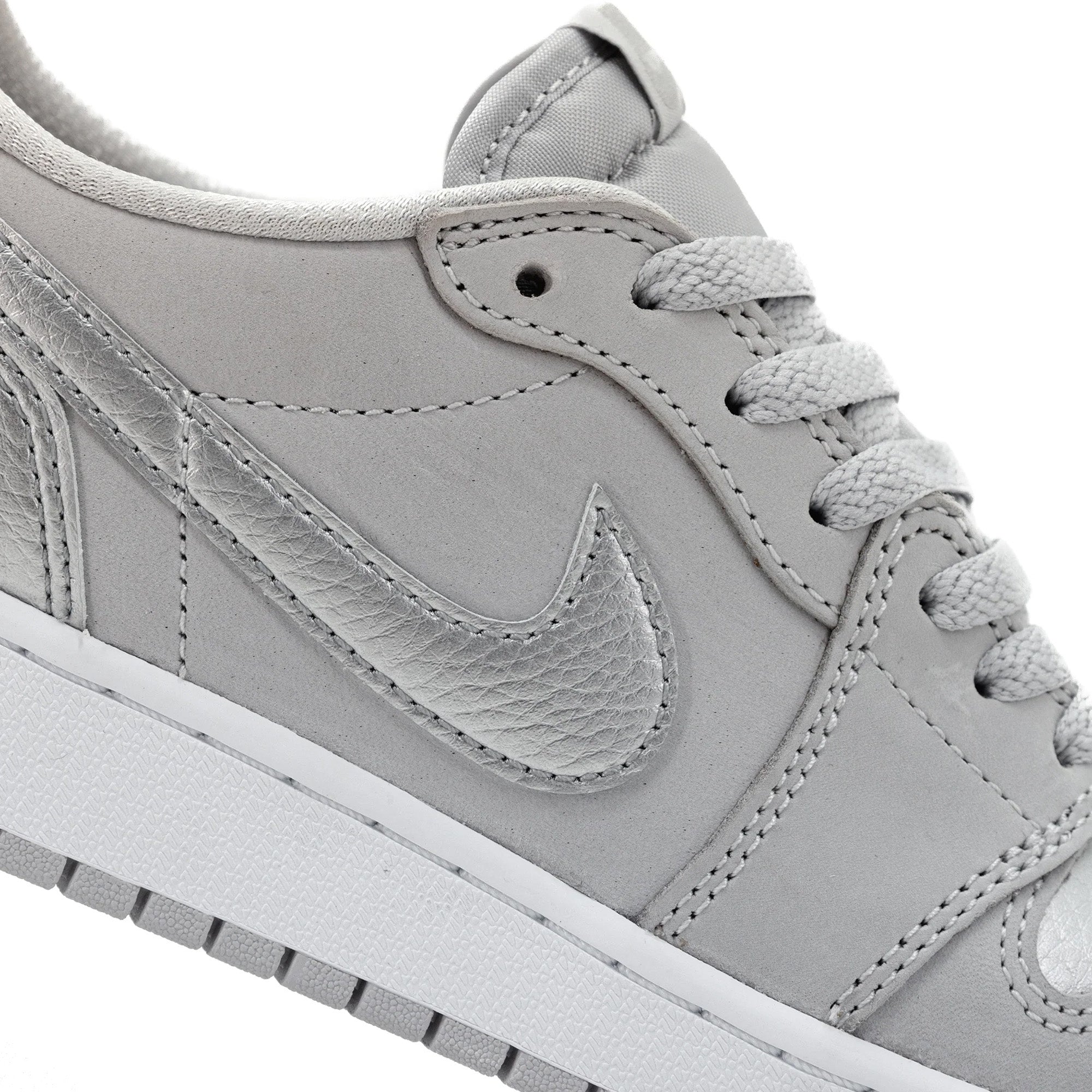 Air Jordan 1 Low OG 'Metallic Silver' GS (2024) - Image 8