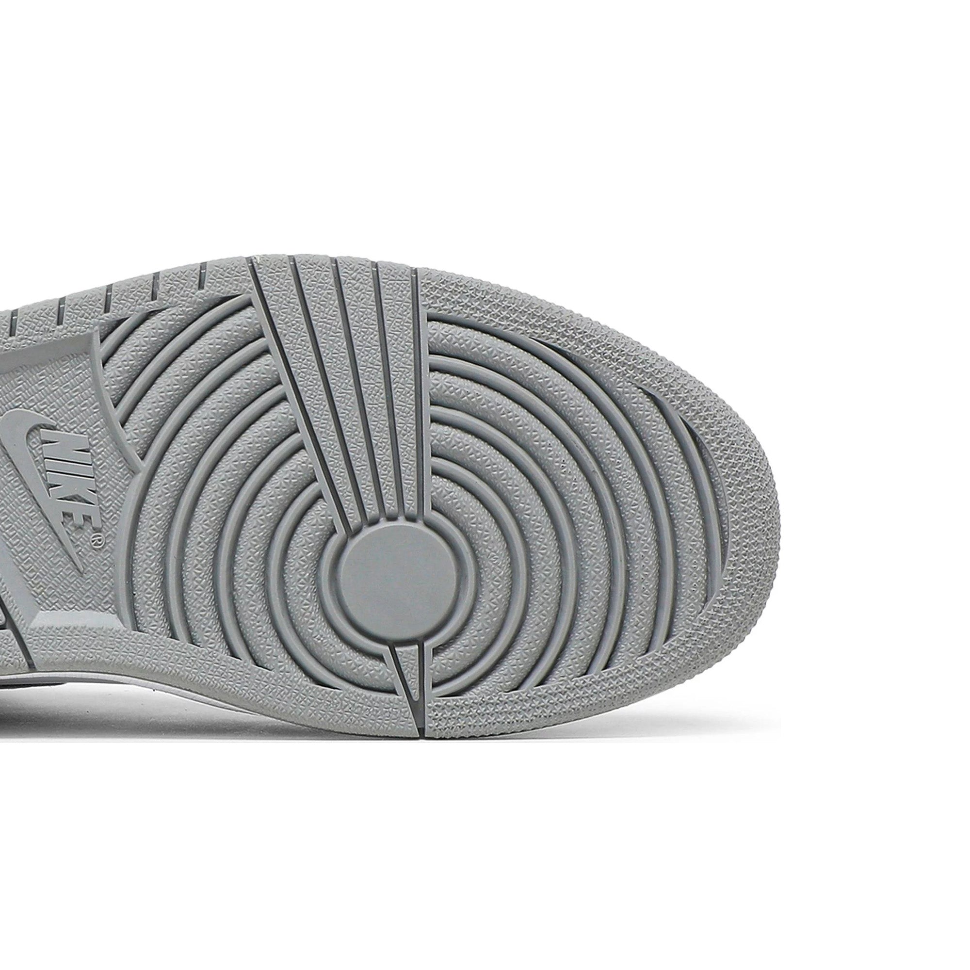 Air Jordan 1 Retro High 'Hyper Royal Smoke Grey' (2021) - Image 9