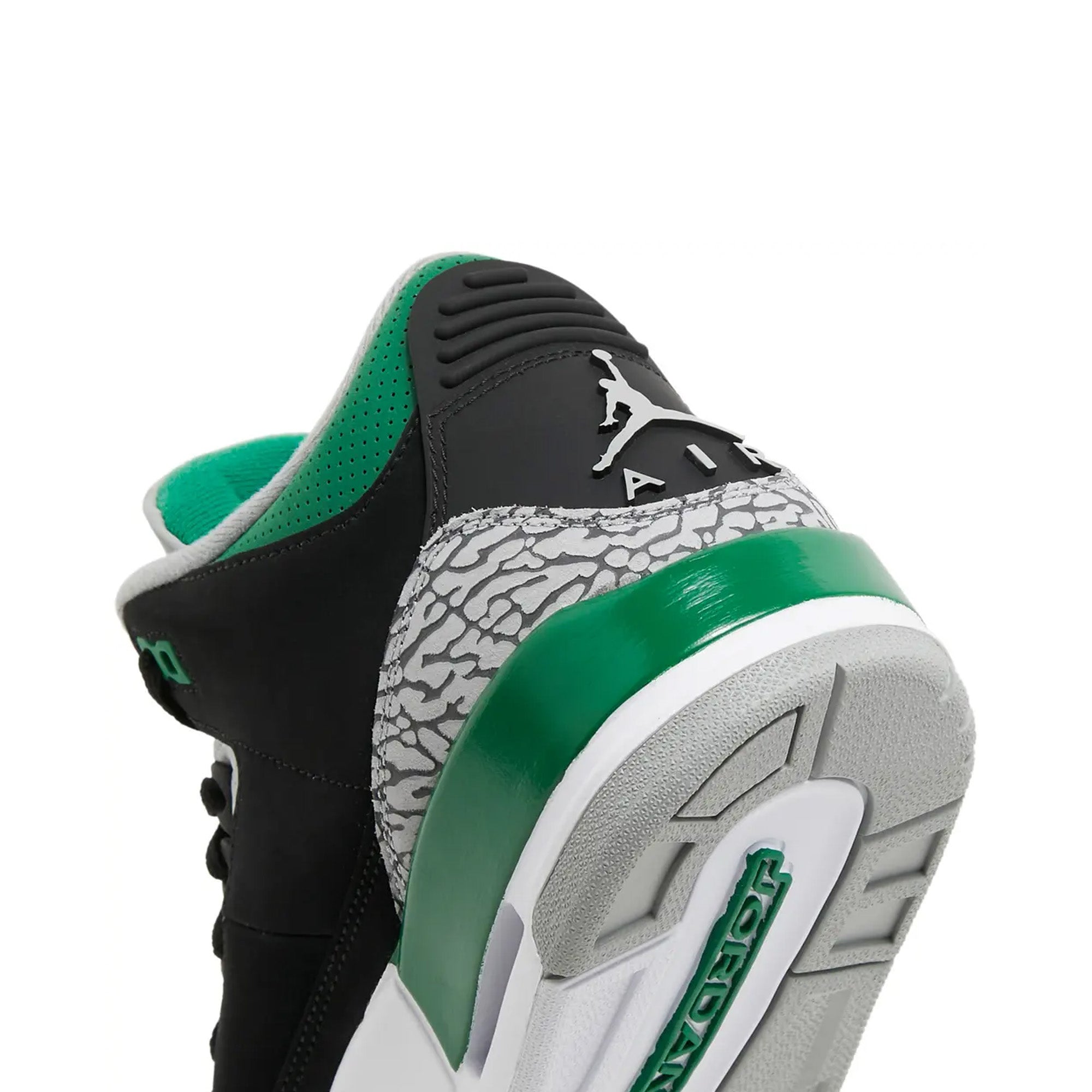 Air Jordan 3 Retro 'Pine Green' (2021) - Image 8