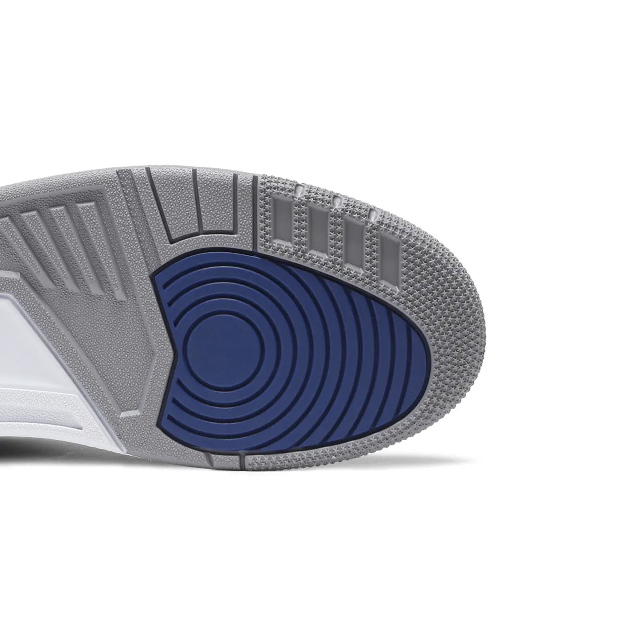 Air Jordan 3 Retro 'Varsity Royal Cement' (2020) - Image 8