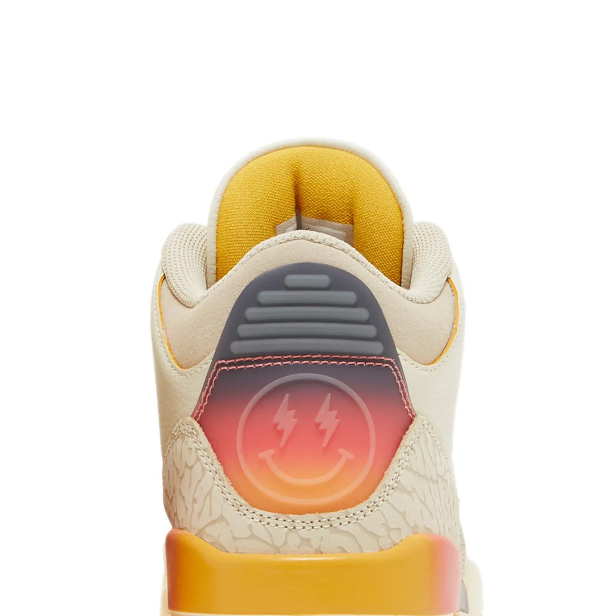 Air Jordan 3 Retro SP x J Balvin 'Medellín Sunset' (2023) - Image 9