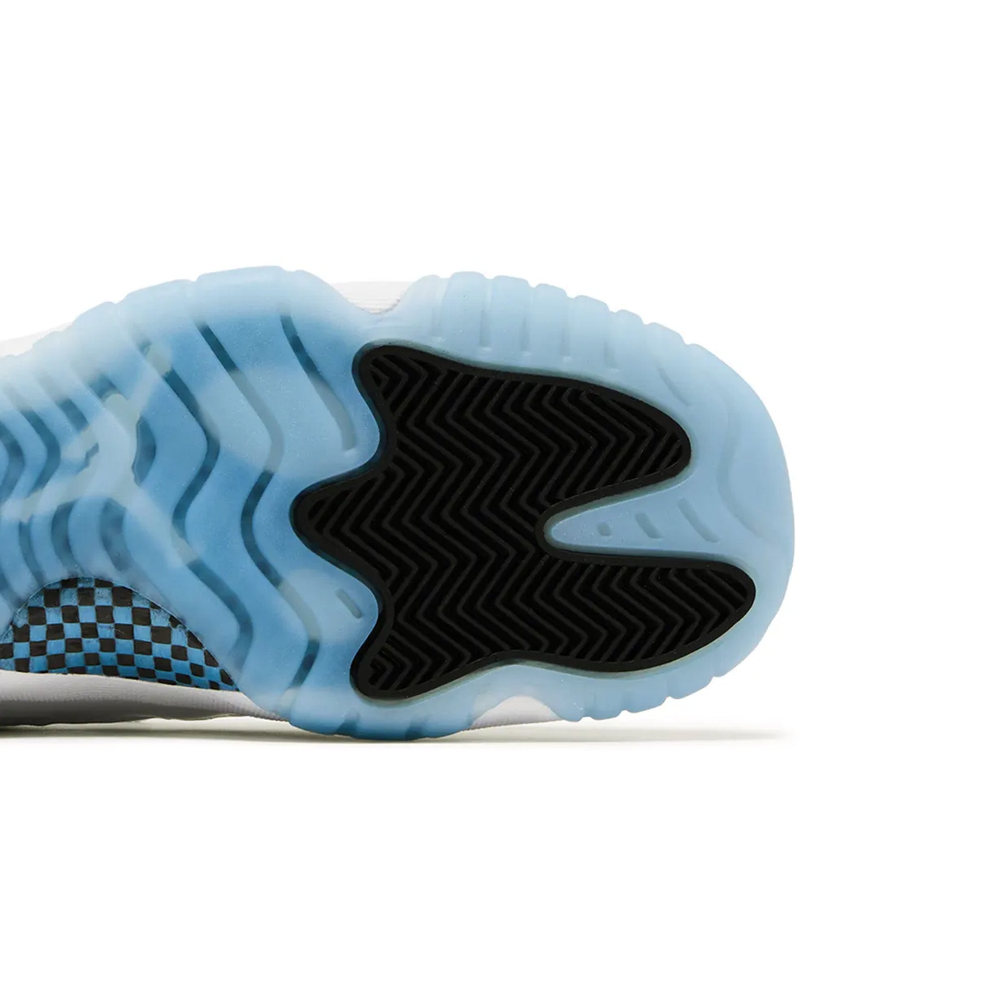 Air Jordan 11 Retro 'Legend Blue' GS (2024) - Image 8