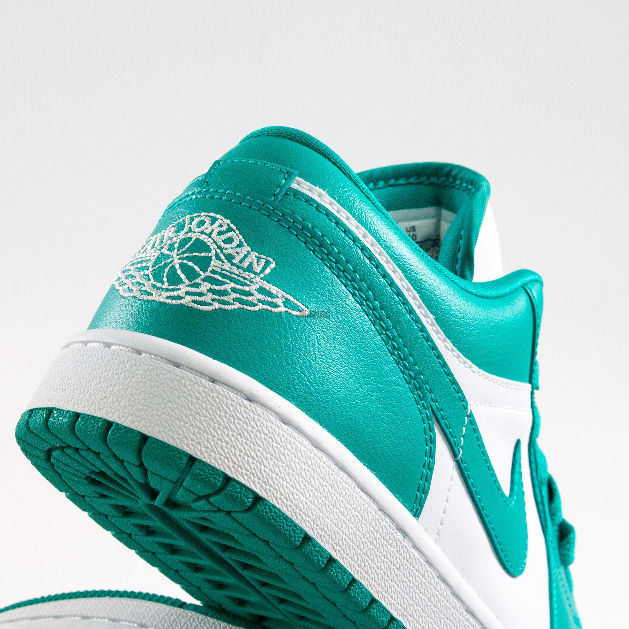 Air Jordan 1 Low 'New Emerald' Women's (2022) - Image 11
