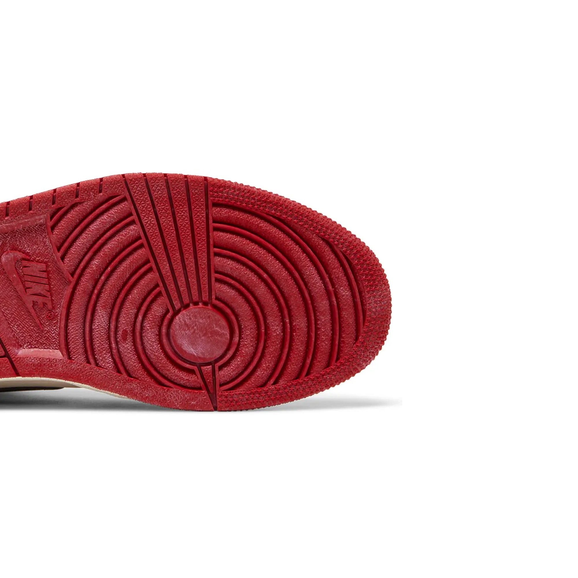 Air Jordan 1 Retro High OG 'Chicago Lost and Found' (2022) - Image 10