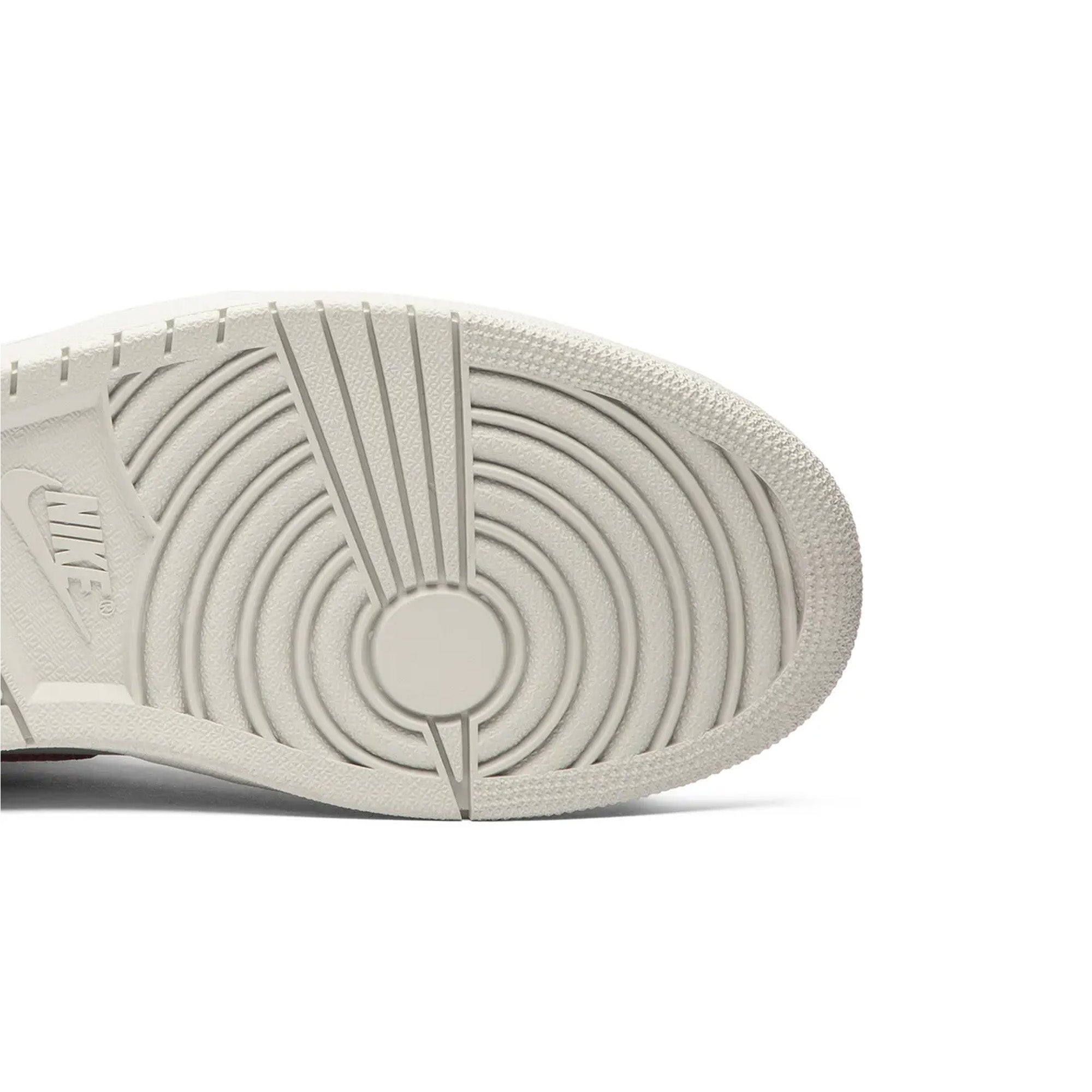 Jordan 1 Retro High OG Defiant 'SB NYC to Paris' (2019) - Image 8