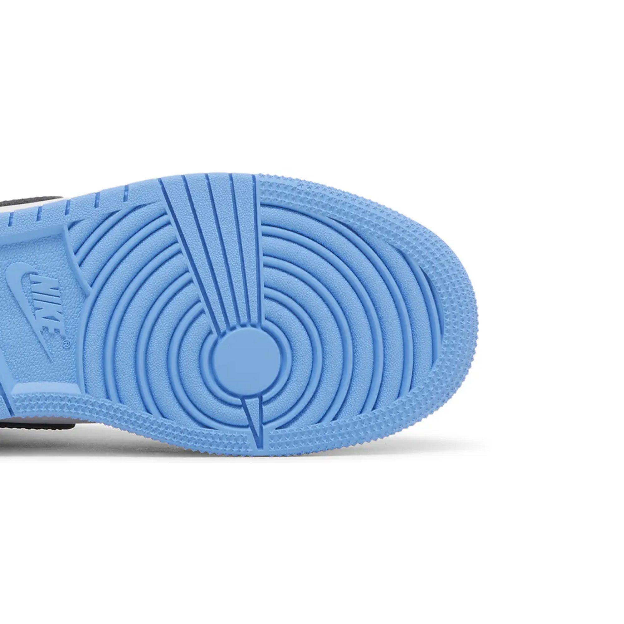 Air Jordan 1 Retro High OG 'UNC Toe' GS (2023) - Image 8