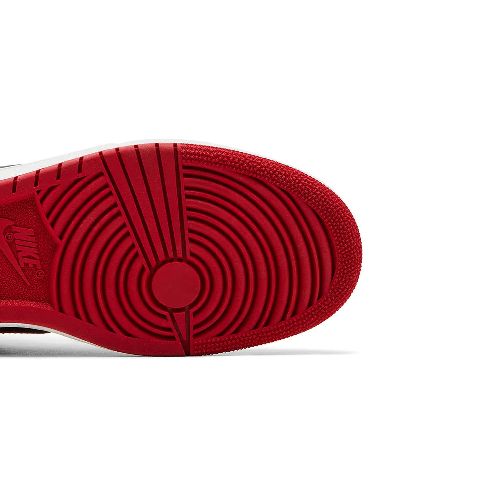 Air Jordan 1 Retro High '85 OG 'Bred / Banned' (2025) - Image 8