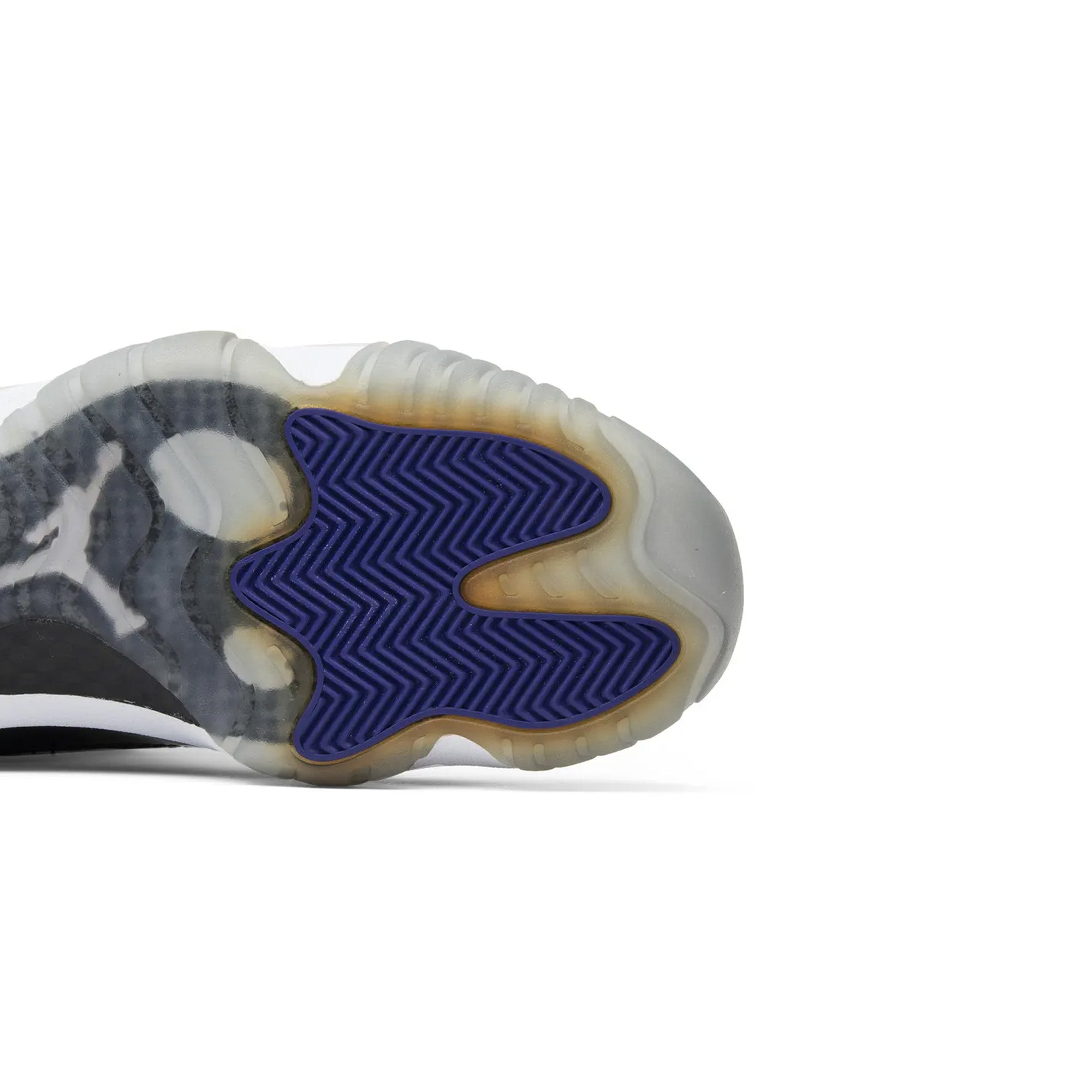 Air Jordan 11 Retro 'Concord' (2011) - Image 8